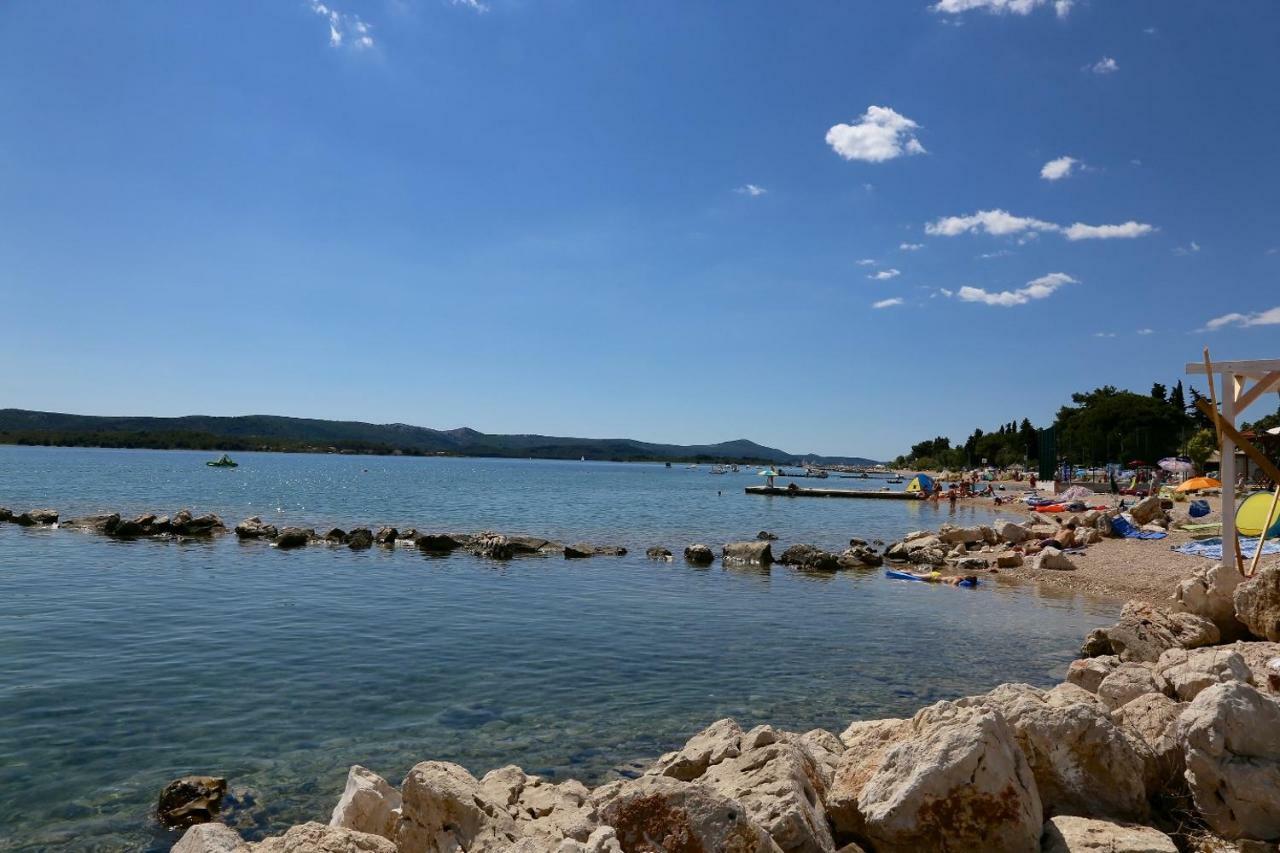 Apartments Fjaka Sveti Filip i Jakov Buitenkant foto