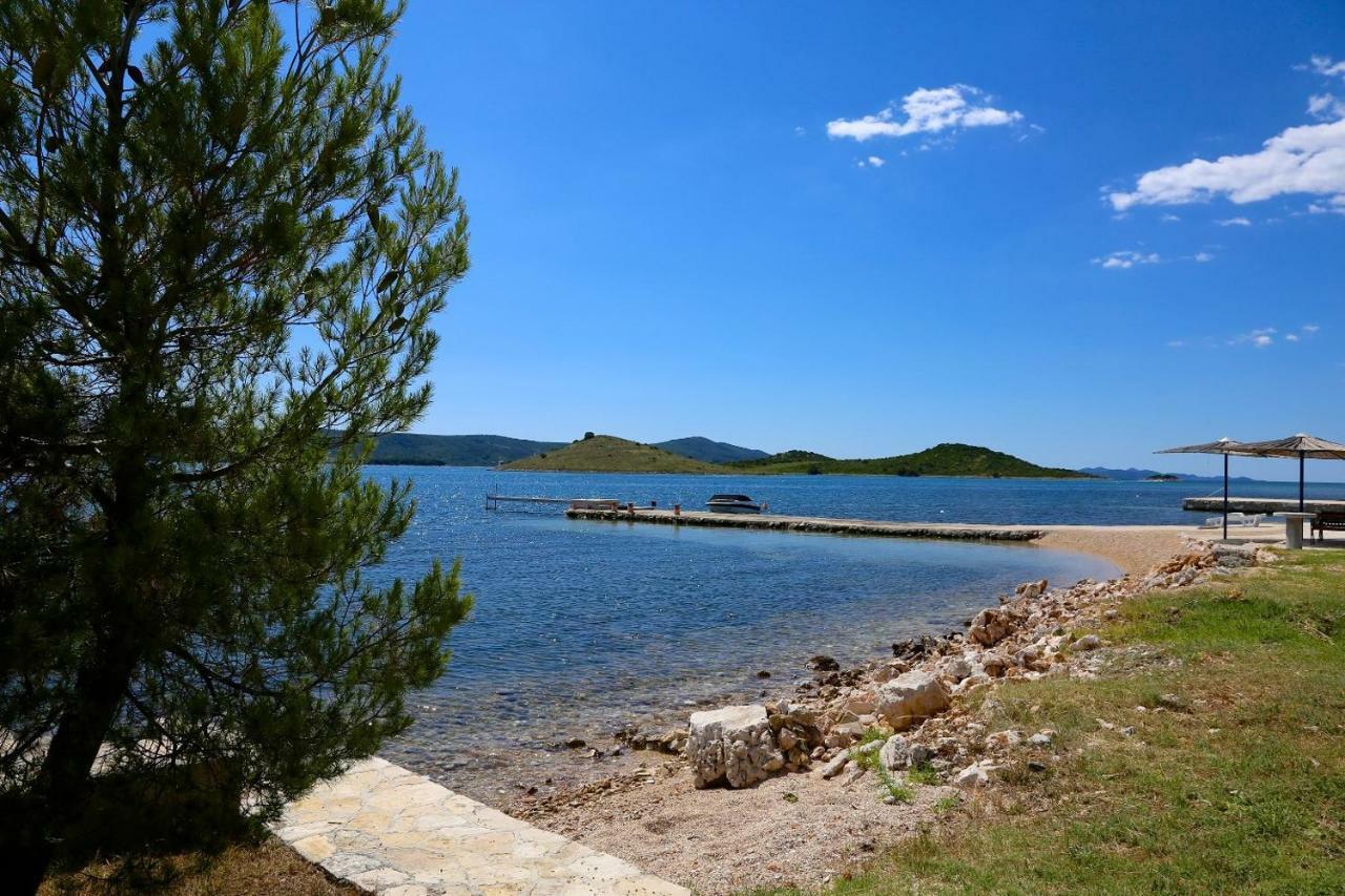 Apartments Fjaka Sveti Filip i Jakov Buitenkant foto