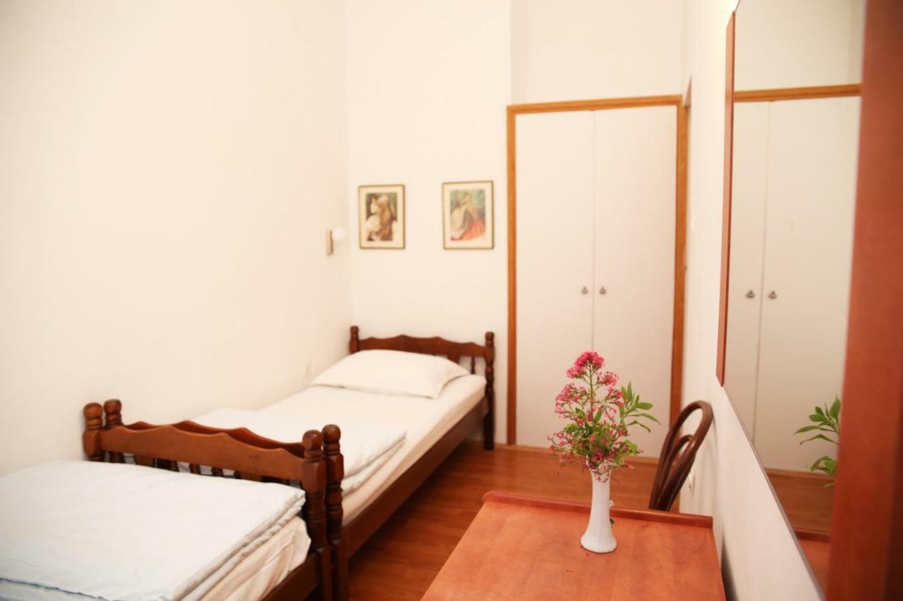 Apartments Fjaka Sveti Filip i Jakov Buitenkant foto