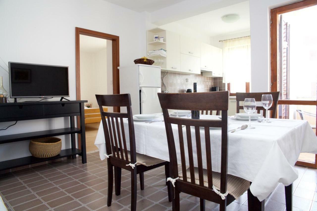 Apartments Fjaka Sveti Filip i Jakov Buitenkant foto