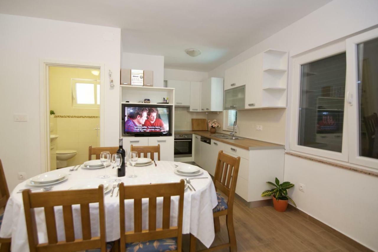 Apartments Fjaka Sveti Filip i Jakov Buitenkant foto