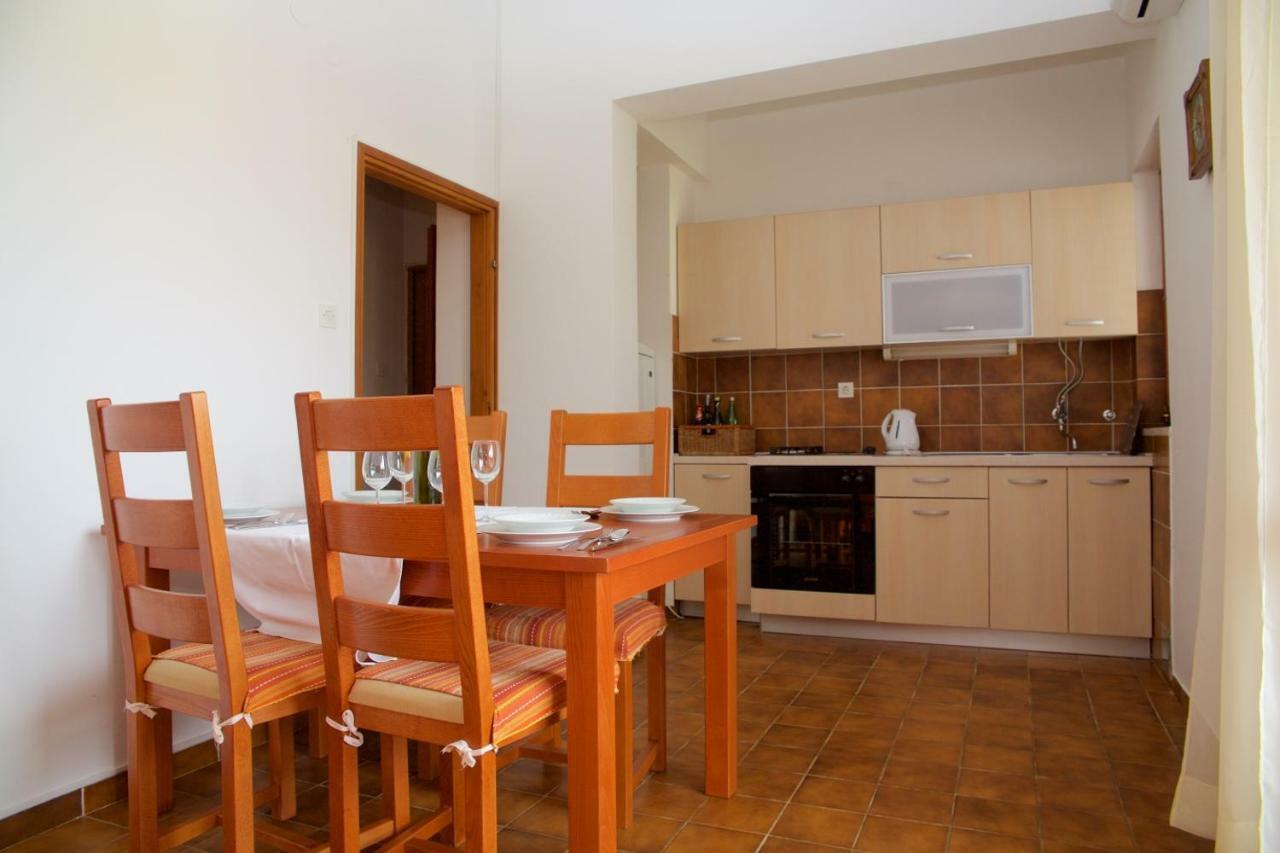 Apartments Fjaka Sveti Filip i Jakov Buitenkant foto