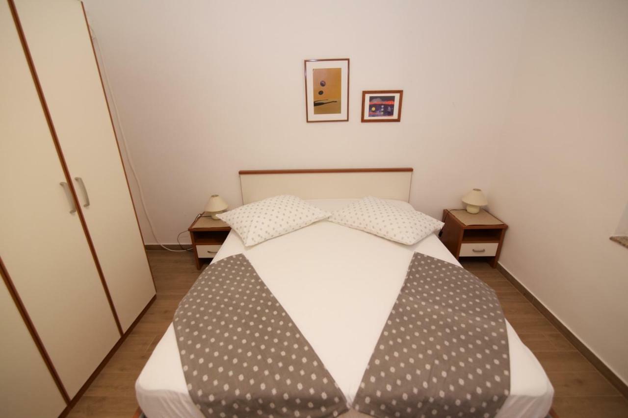 Apartments Fjaka Sveti Filip i Jakov Buitenkant foto