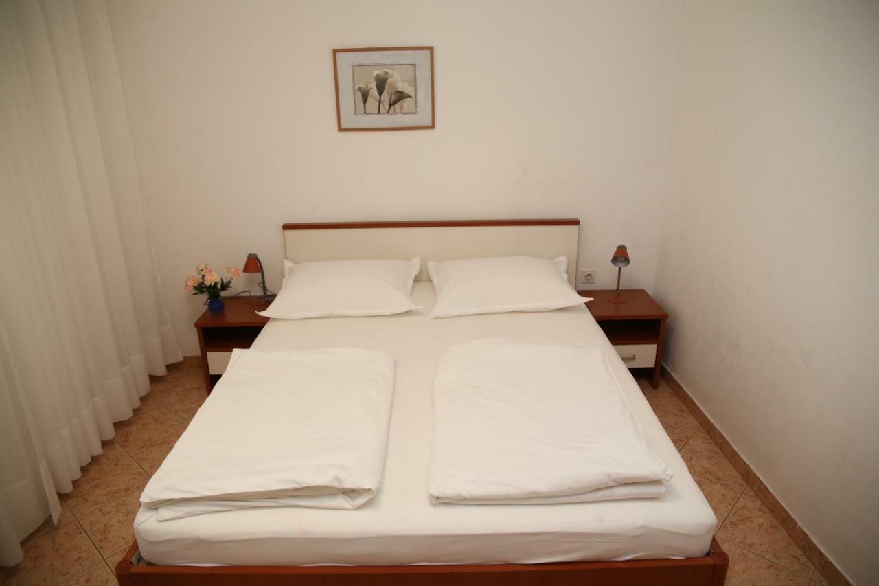 Apartments Fjaka Sveti Filip i Jakov Buitenkant foto