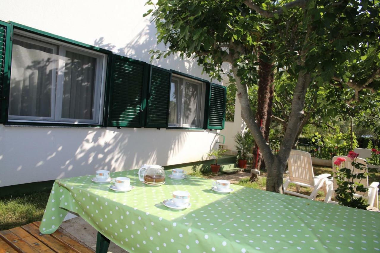 Apartments Fjaka Sveti Filip i Jakov Buitenkant foto